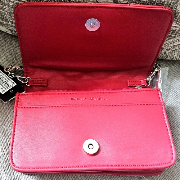 NWT Badgley Mischka Red Quilted Crossbody Bag with Pearl Accents - Picture 10 of 12